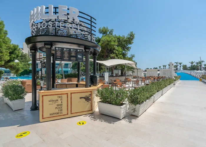 Titanic Deluxe Lara Hotel